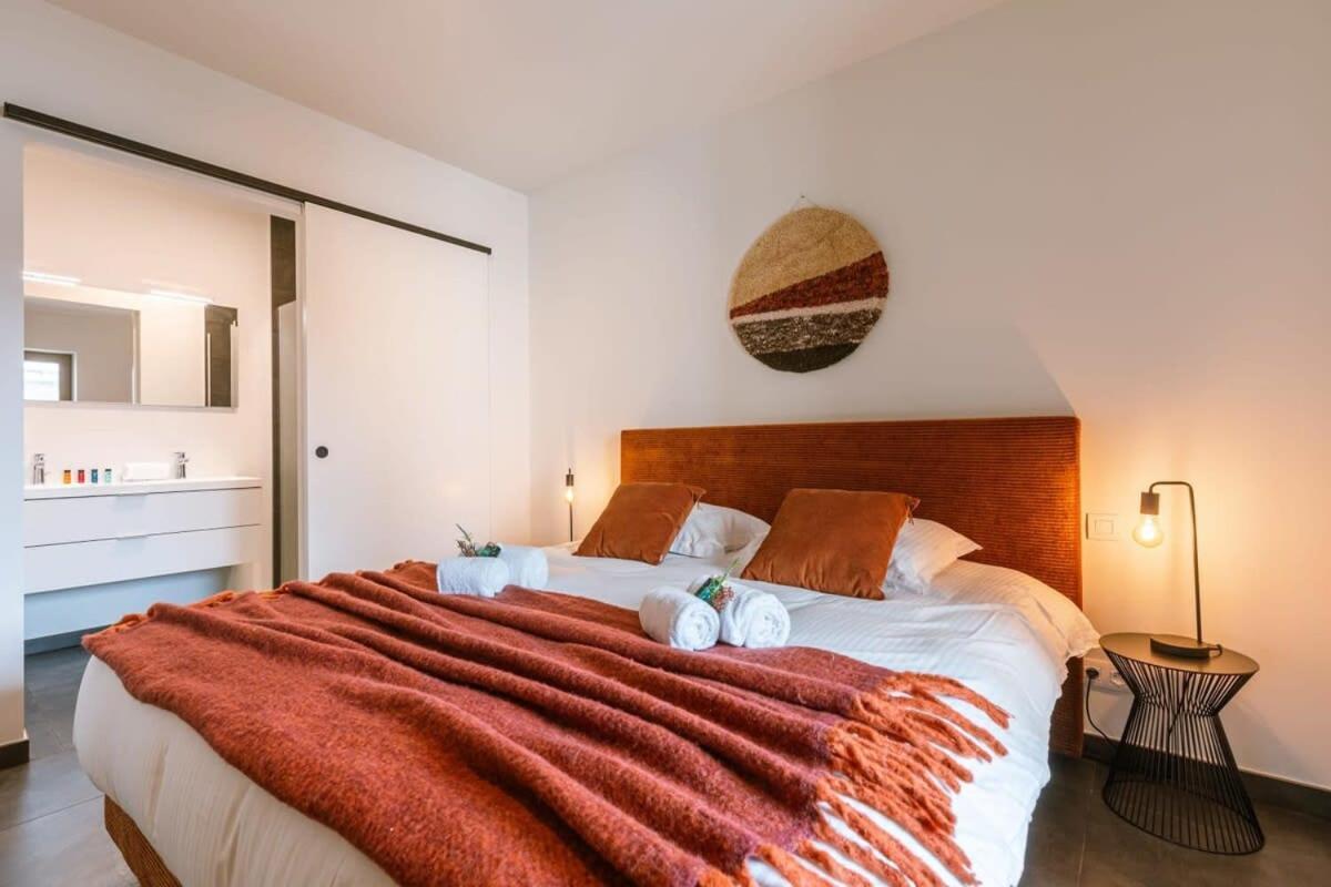 Huswell - Cozy A Stone's Throw From The Apartment *